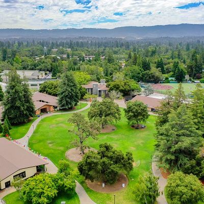 Image of $Menlo College campus